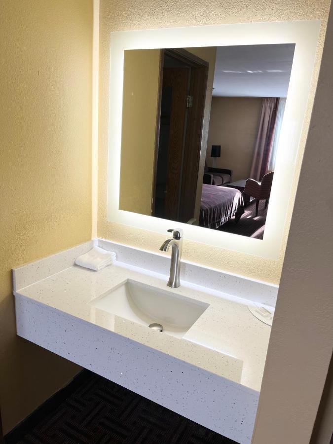 Super 8 By Wyndham Peoria Μοτέλ Εξωτερικό φωτογραφία