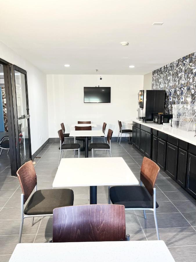 Super 8 By Wyndham Peoria Μοτέλ Εξωτερικό φωτογραφία