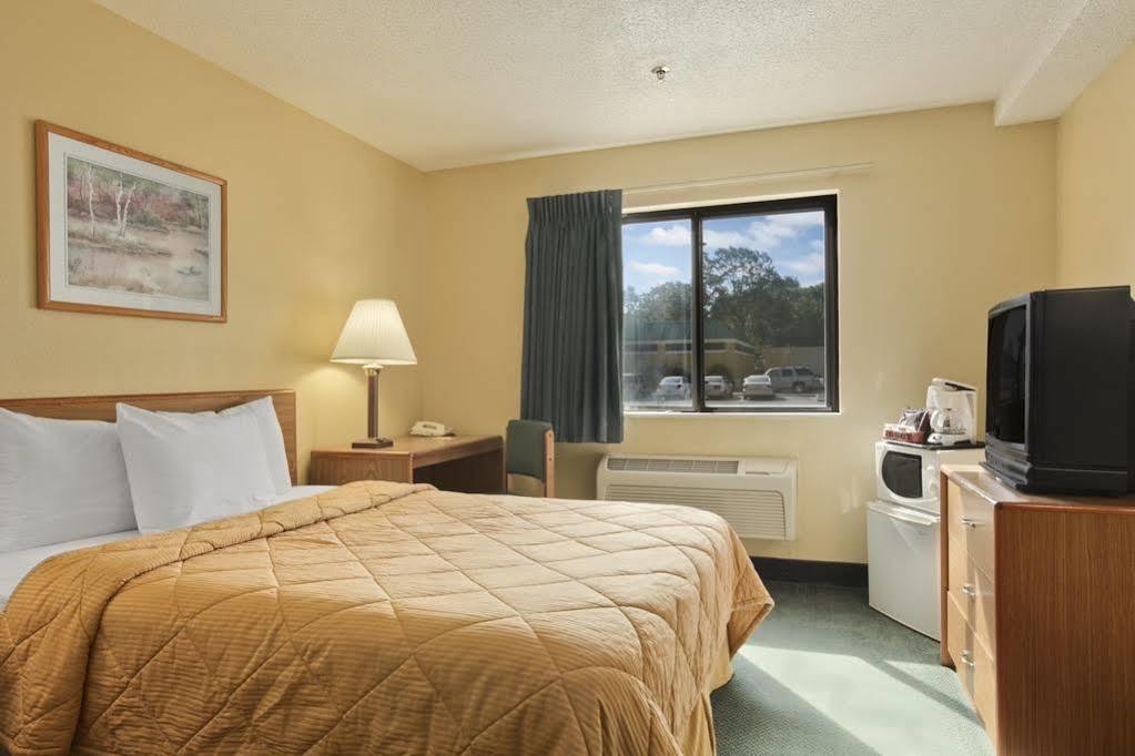 Super 8 By Wyndham Peoria Μοτέλ Εξωτερικό φωτογραφία