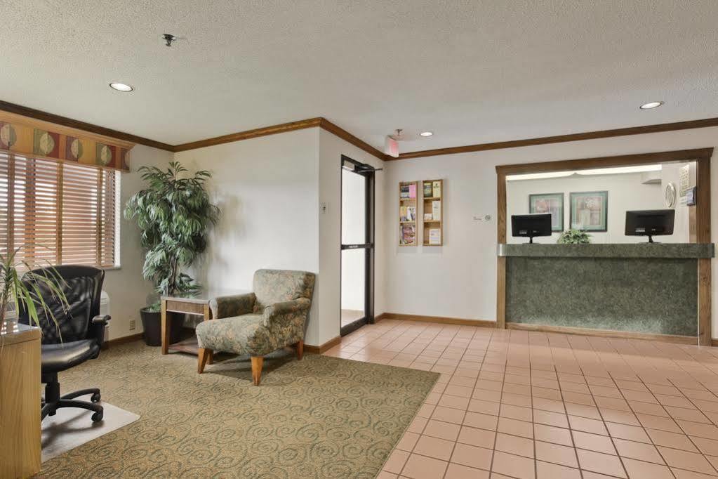 Super 8 By Wyndham Peoria Μοτέλ Εξωτερικό φωτογραφία
